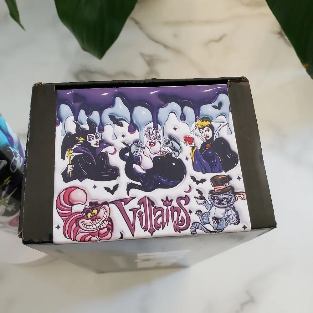 Disney Villains 3D Puffy Bubble 20oz Tumbler  with duo lids 🎉sale